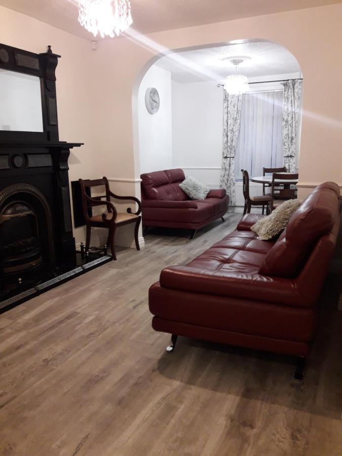 شقة Cosy @ Coleraine Beside Train+Bus Station المظهر الخارجي الصورة